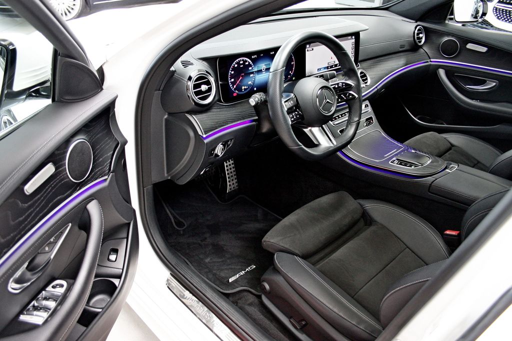 Mercedes-Benz E 220 d T 4M AMG TOTW KAMERA AHK NETTO 30.800