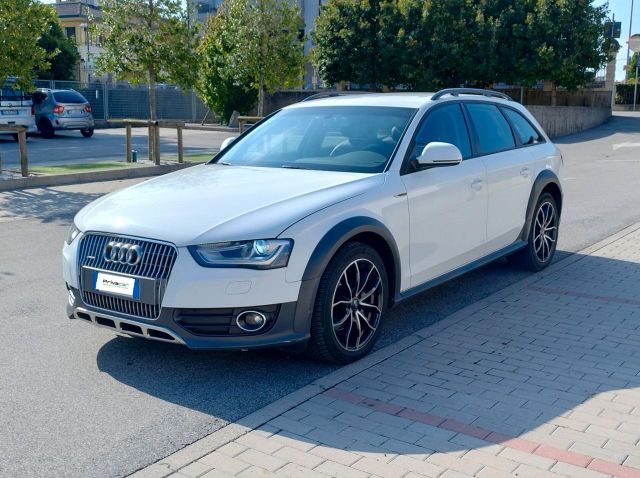 Audi A4 allroad 2.0tdi 150cv S-Line CAMBIO MANUA