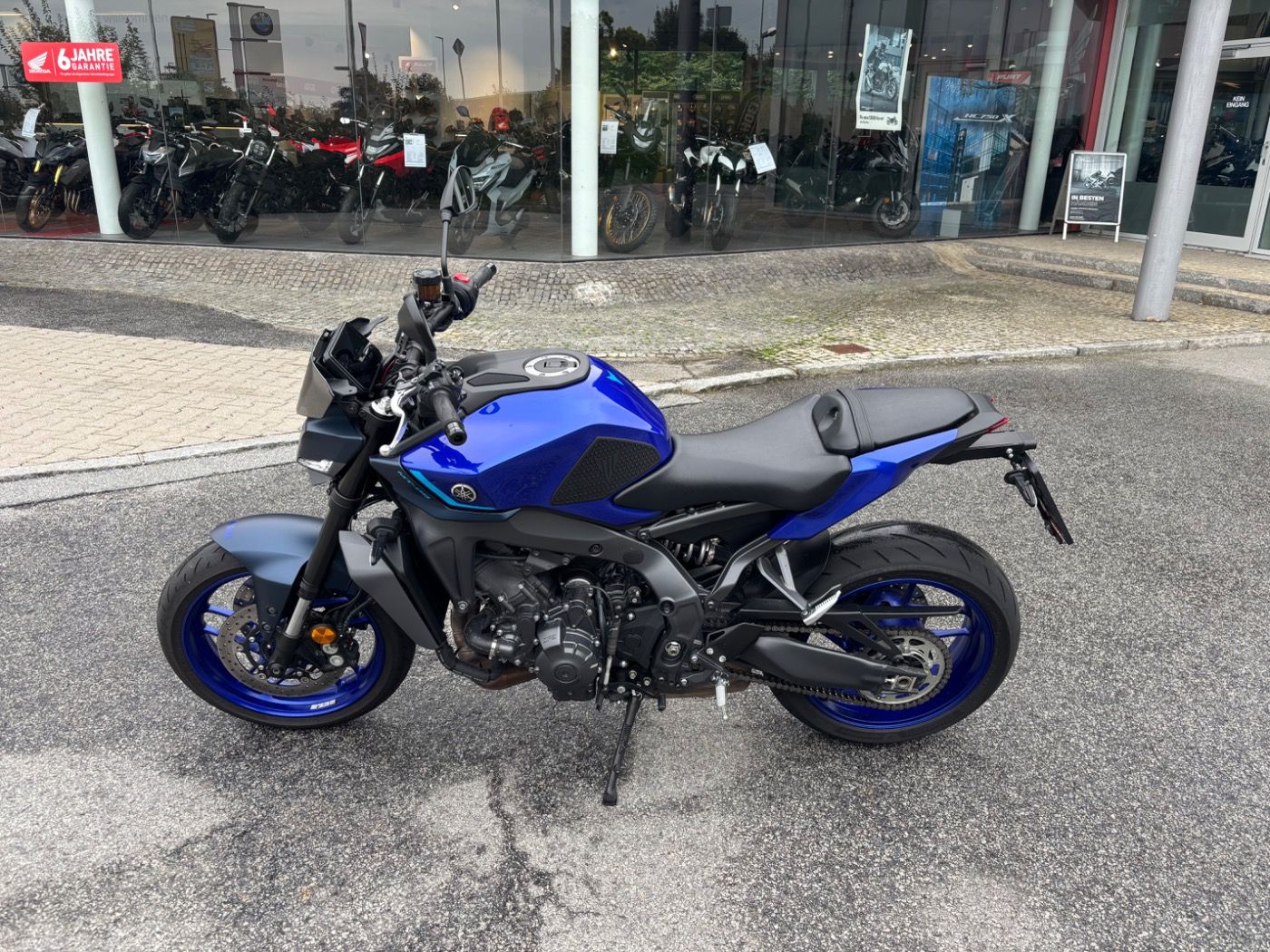 Fahrzeugabbildung Yamaha MT 09 ABS aus erster Hand