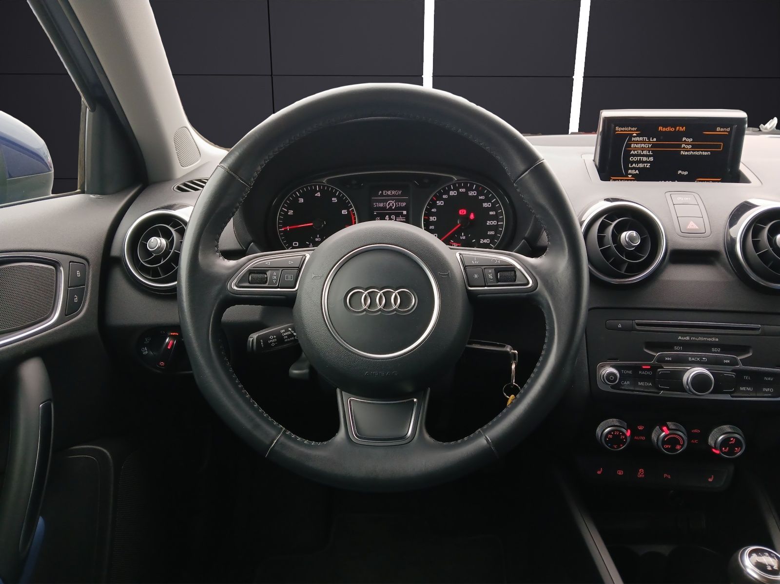 Fahrzeugabbildung Audi A1 Sportback TFSI sport Xenon GRA PDC SH