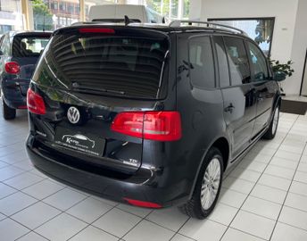 Volkswagen Touran - 3