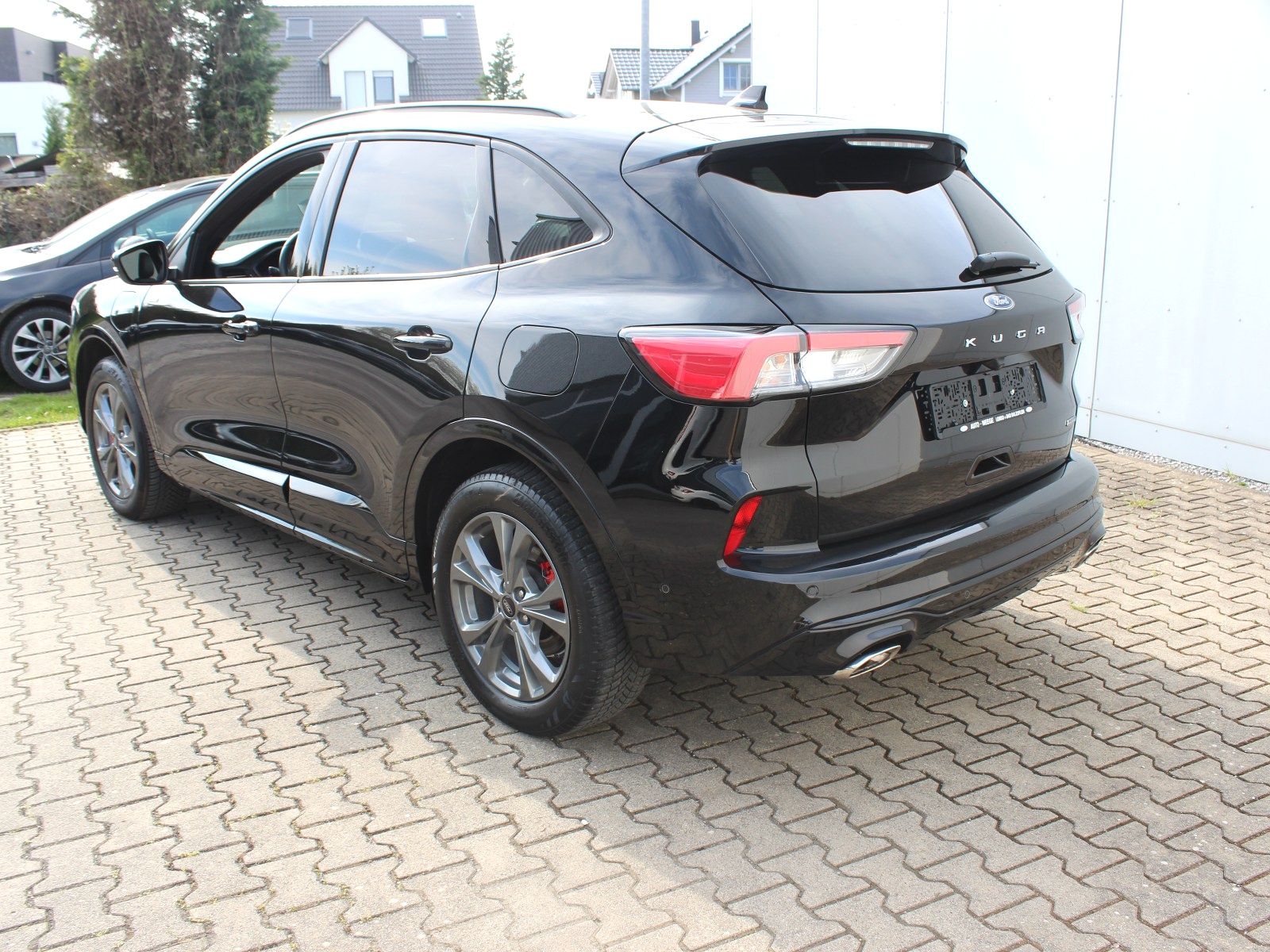 Fahrzeugabbildung Ford Kuga Plug-In Hybrid ST-Line X 2,5 Duratec