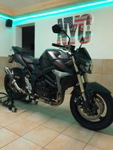 Suzuki GSR 750A (1A Zustand nur 1000Km gelaufen) - SUZUKI GSR