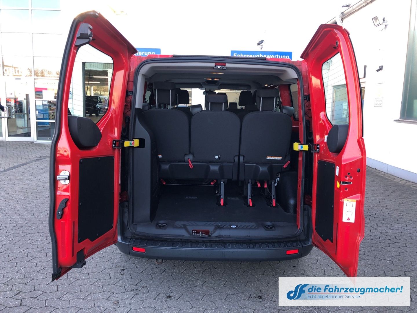 Fahrzeugabbildung Ford Transit Custom Kombi 300 L1 2.2 TDCi *1495