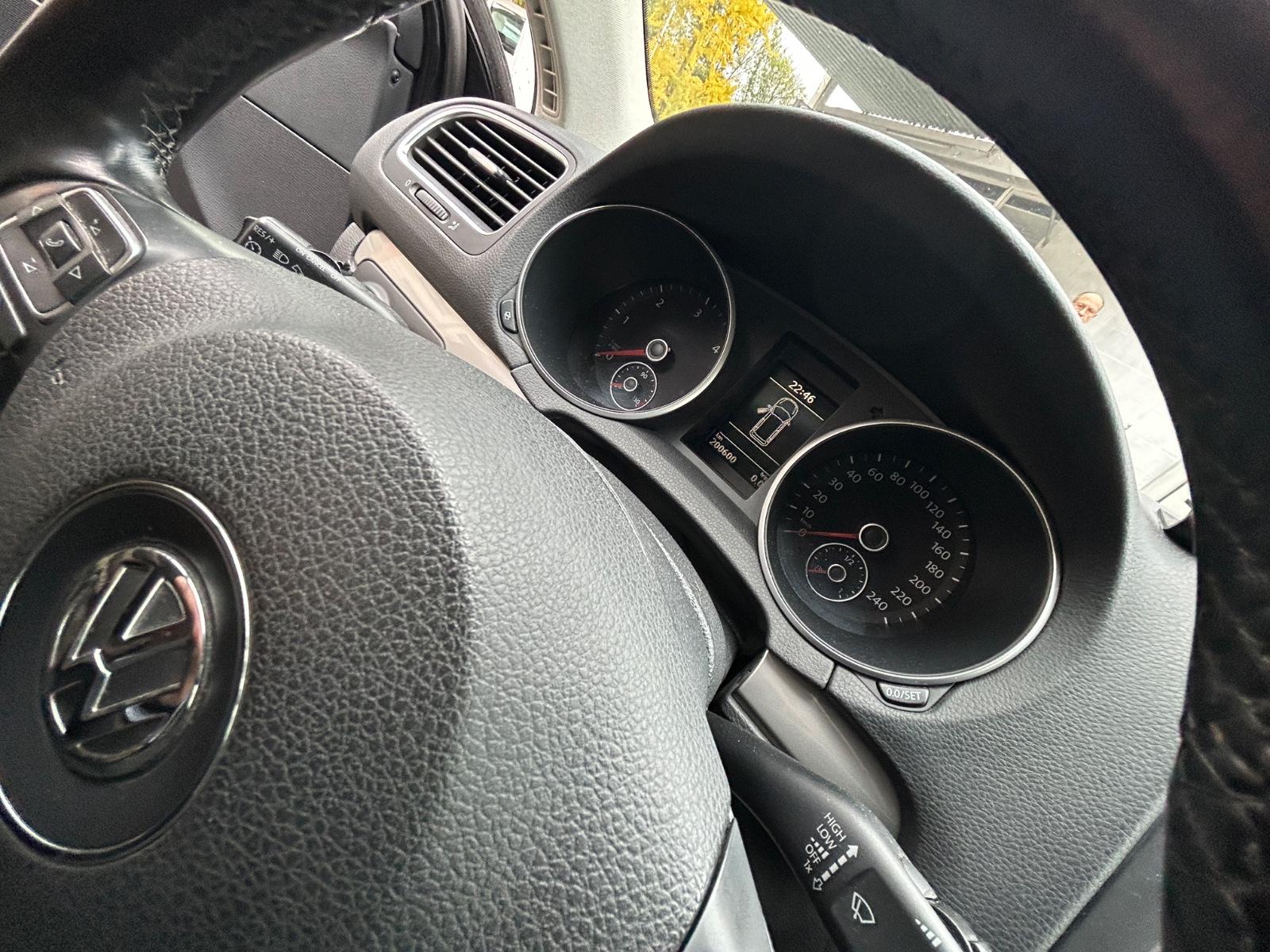 Volkswagen Golf 2011 — photo 15