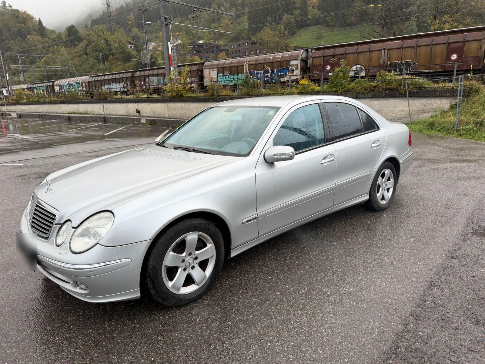 Mercedes-Benz E 320