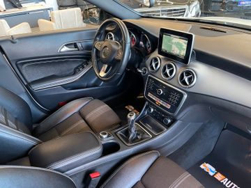 Mercedes-Benz CLA 180 Shooting Brake *NAVI*PDC*TEMPOMAT*