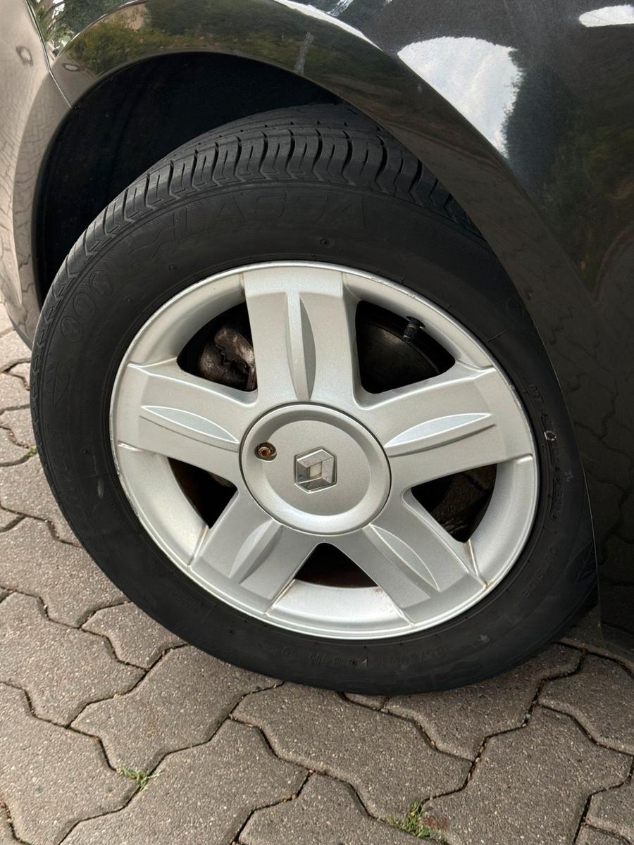 Renault Clio 2009 — photo 5