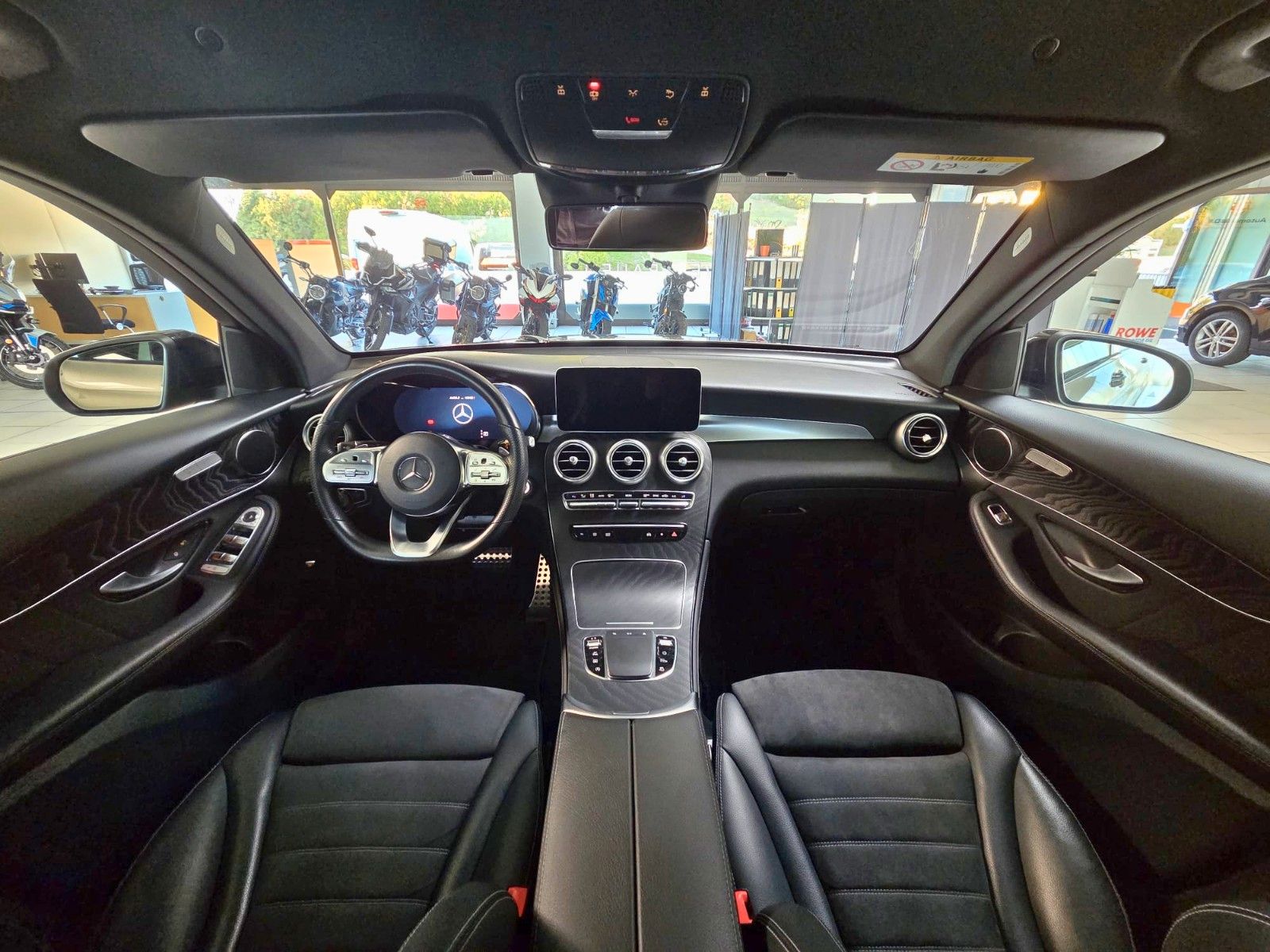 MERCEDES-BENZ GLC 200 — zdjęcie 13