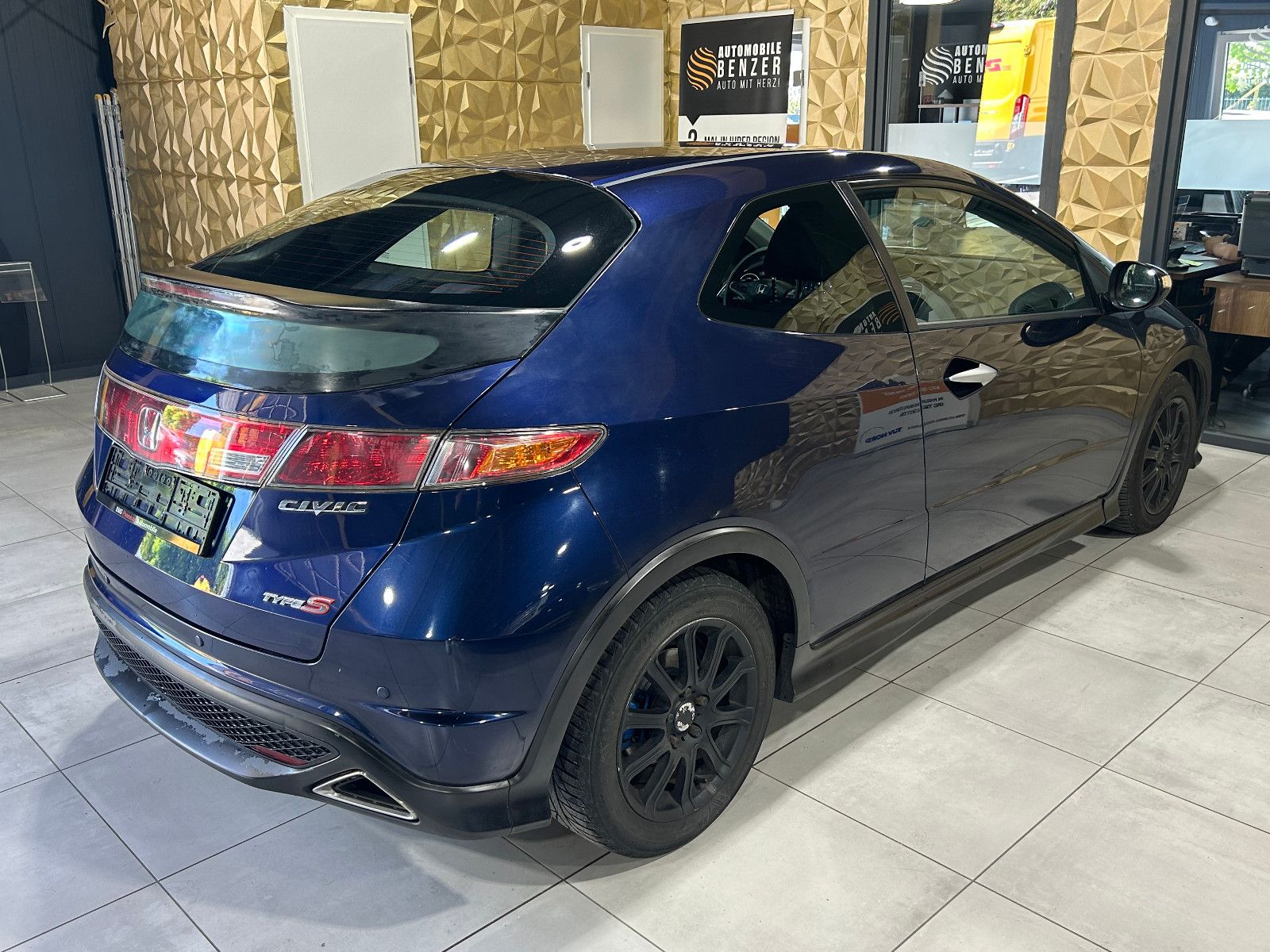 Fahrzeugabbildung Honda Civic Lim. 3-trg. 2.2 i-CTDi Type S/KLIMA/NAVI/