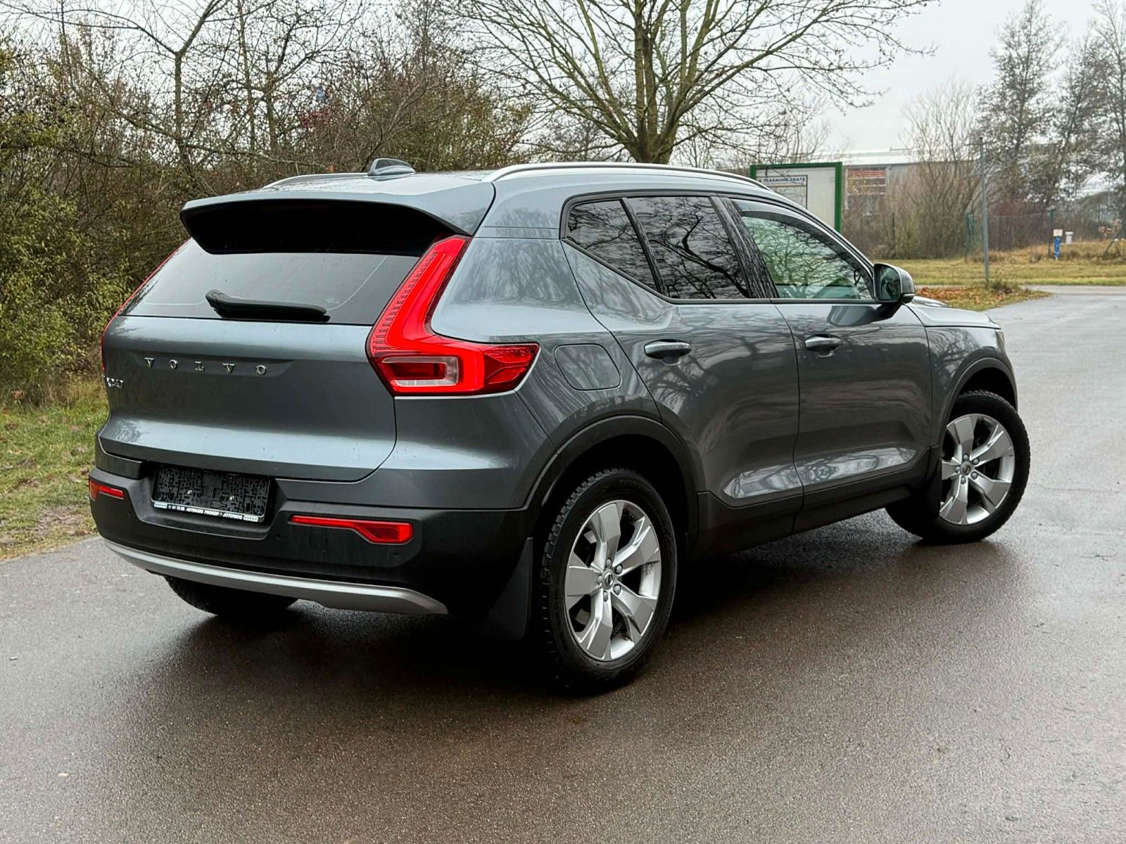 Fahrzeugabbildung Volvo XC40*Momentum*T4*AWD*360Grad*Connect*LED*SHZ*