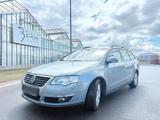 Volkswagen VW Passat 4 Motion TDI Highline SHZ NAVI A... - Volkswagen Passat aus 2010: TDI