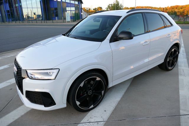 Audi RSQ3 2.5TFSI S tronic quattro AHK PANO NAVI KEYL