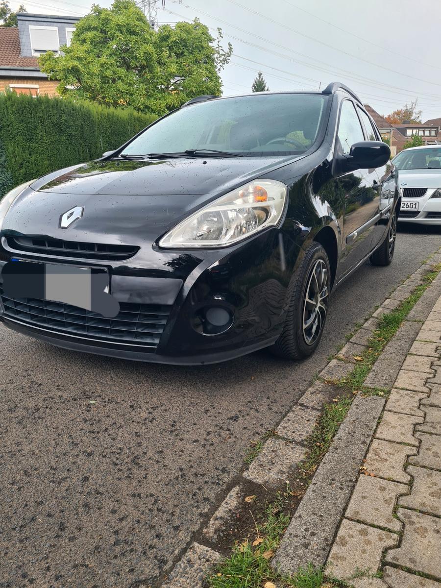 Renault Clio 2012 — rear view