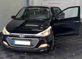 Hyundai i20 1.4 YES! mit CAM + PDC uvm. - Hyundai i20 von privat