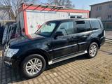 Mitsubishi Pajero 3.2 DI-D  XENON+7 SITZER +EURO 6 +1.HAND+ - Mitsubishi Pajero in Berlin