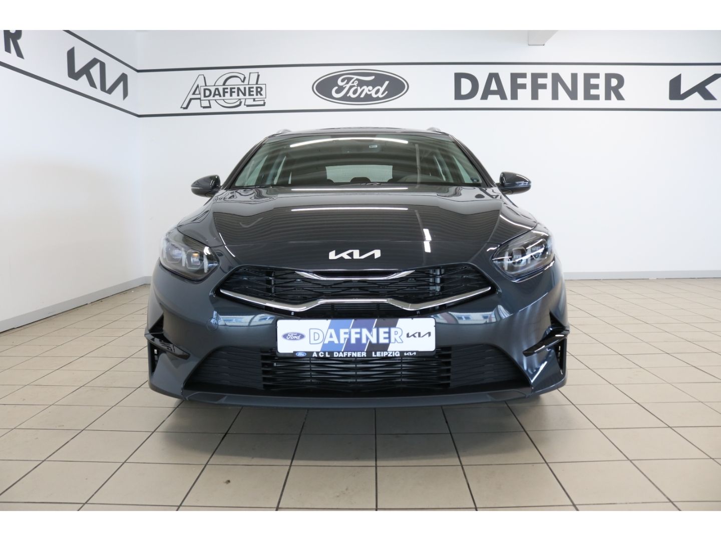 Fahrzeugabbildung Kia Ceed_sw 1.5 T-GDI Spirit SHZ Navi JBL Kamera