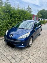 Peugeot 207 in einem sehr guten Zustand - Peugeot 207 in Lübeck