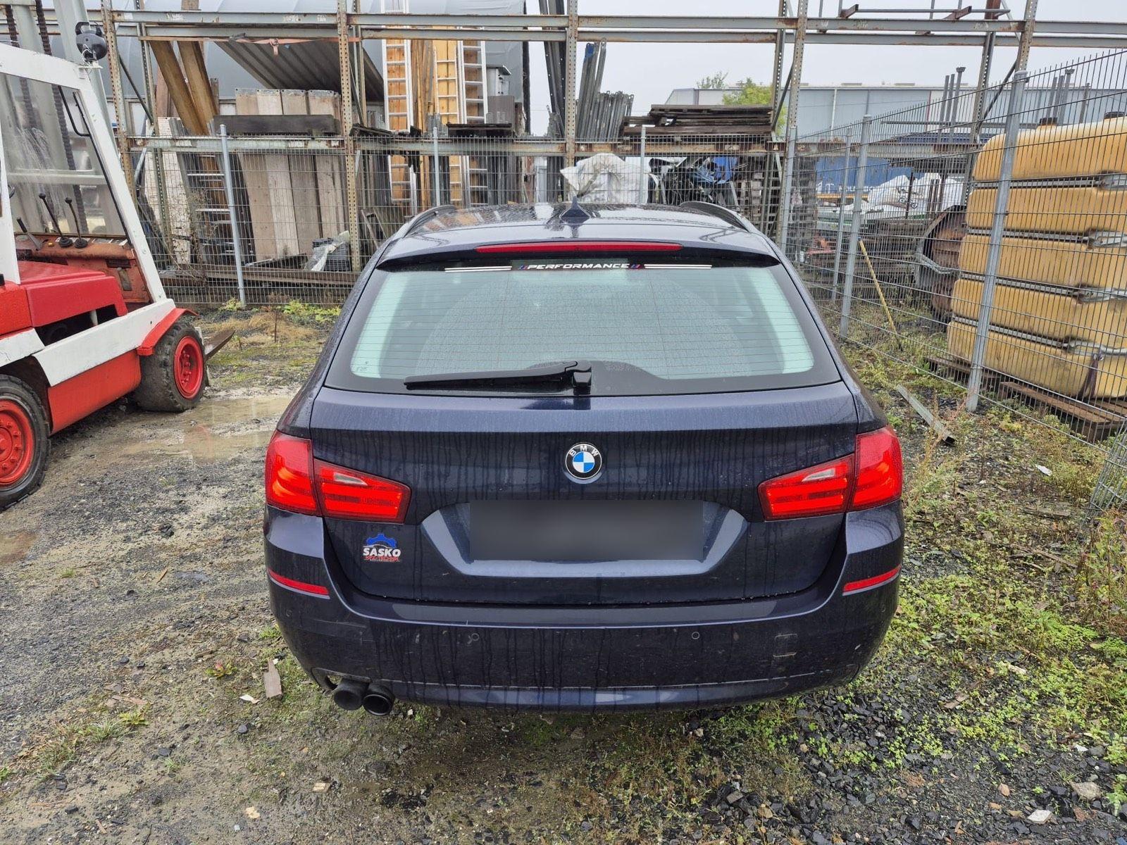 BMW  2011 — photo 5