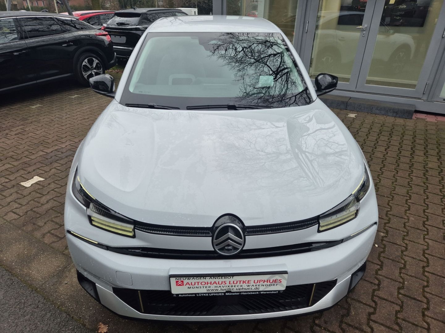 Fahrzeugabbildung Citroën C4 Max 1.2 Hybrid 136 e-DCS6 SHZ Keyless