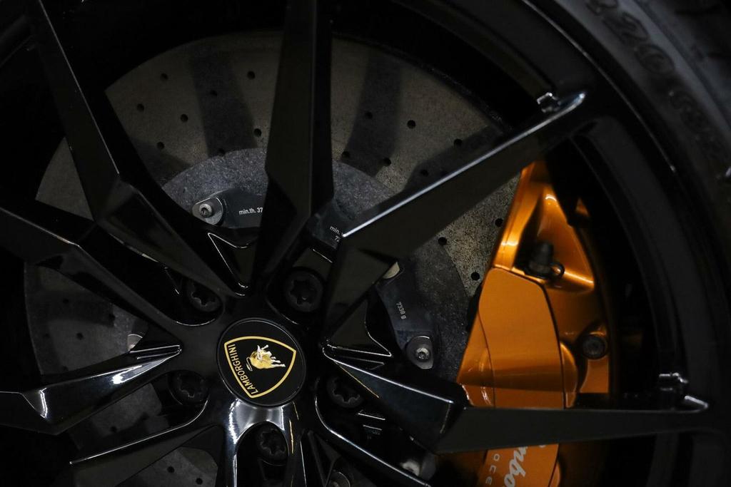 Lamborghini Aventador