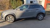 Hyundai KONA Elektro 100kW Select SHZ LHZ CAM TÜV 04/28 - Hyundai KONA Elektro von privat