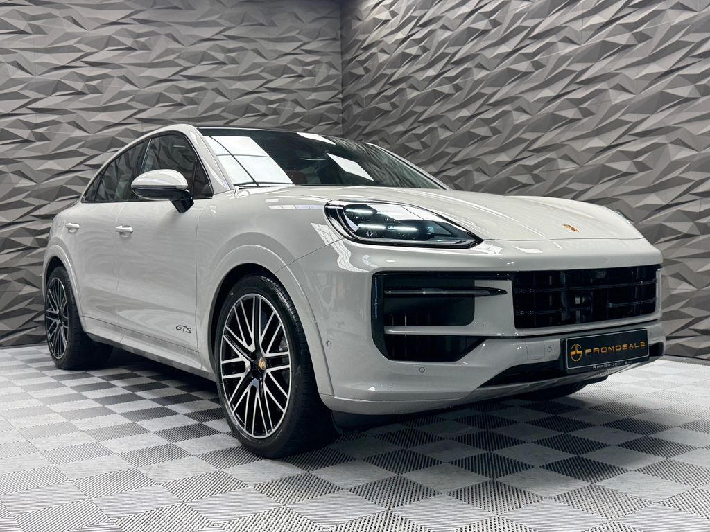 Porsche Cayenne GTS Coupe Dual Display Burmester TV