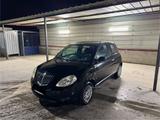 Lancia Ypsilon 1.3 MJT 75 CV Argento Diesel Neop - Lancia Ypsilon Argento mit Diesel-Antrieb