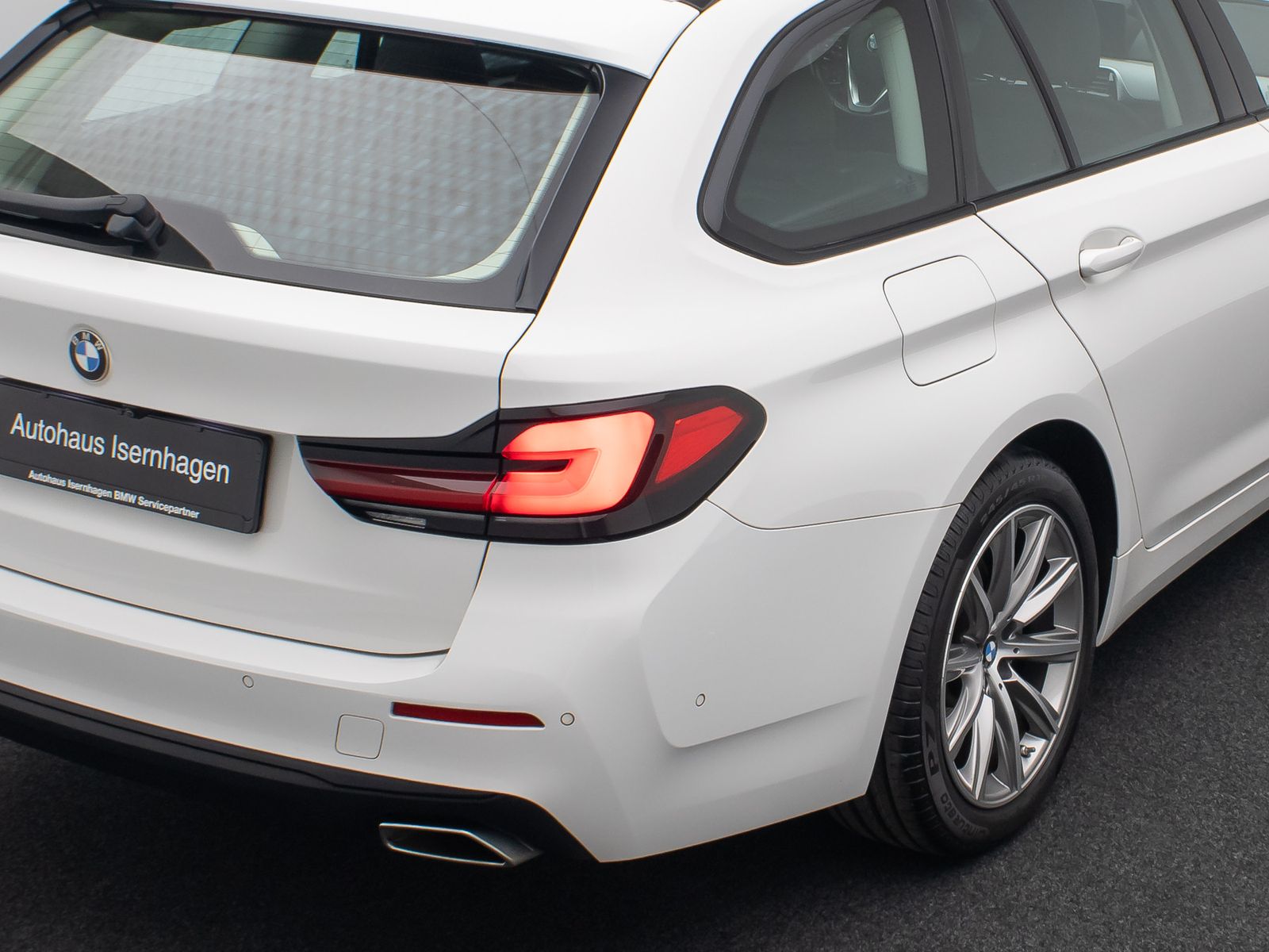 Fahrzeugabbildung BMW 520d Alarm AHK CockpitPlus Stop&go Kamera DAB