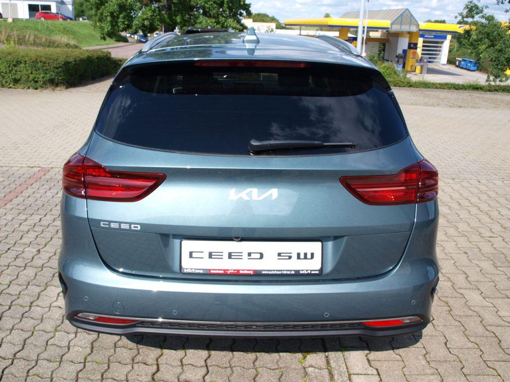 Kia Ceed SW 1.5 T DCT7 NAVI KAM ALU SHZG LED 4 WKR