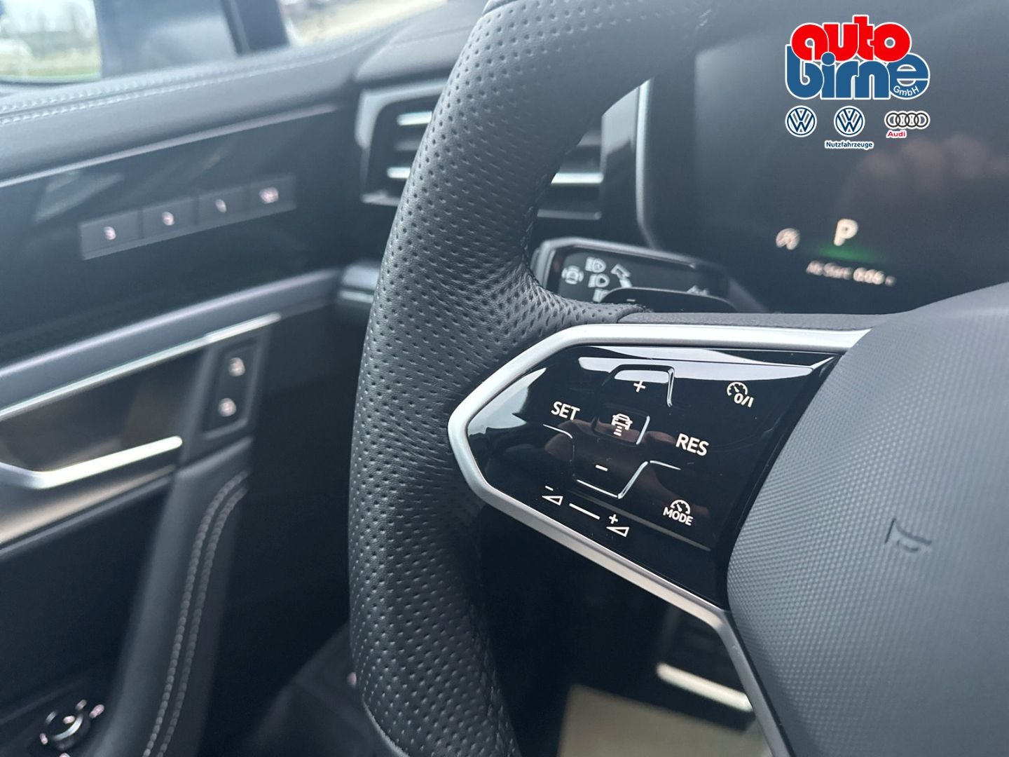Touareg V6 3.0 TDI 4Motion R-Line HUD Luftfederu