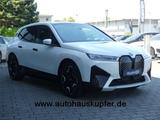 BMW iX xDrive50 Sportpak.AHK°LASER°PANO°22"-Massage - gebrauchte BMW Pickups