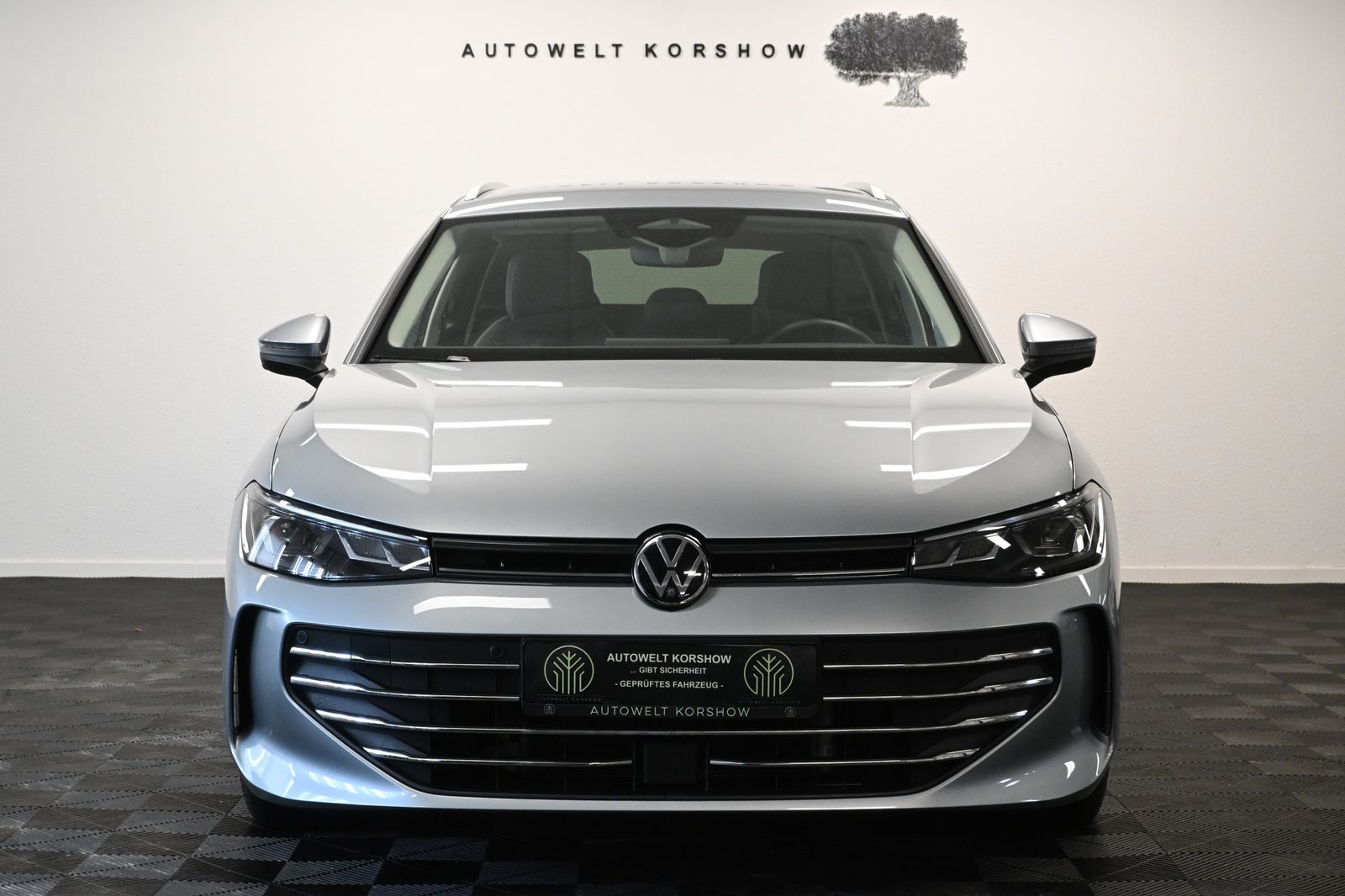 Volkswagen Passat Variant 1.5 eTSI*LED*AHK*360°*ACC*CARPLAY imagem 2