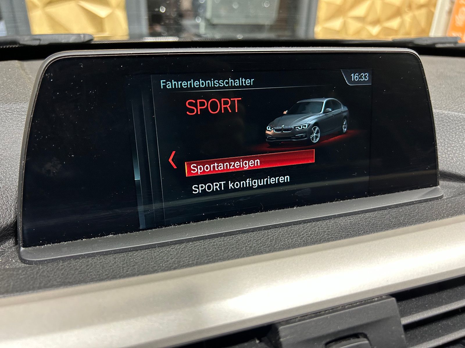 Fahrzeugabbildung BMW 318 d Advantage/NAVI7TEMPOMAT/SHZ/PDC/KLIMA