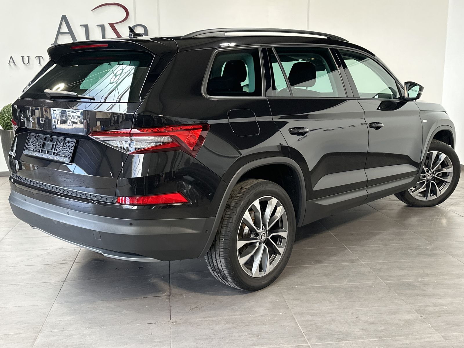 Fahrzeugabbildung SKODA Kodiaq 2.0 TDI DSG Tour NAV+LED+KAMERA+ACC+19ZO