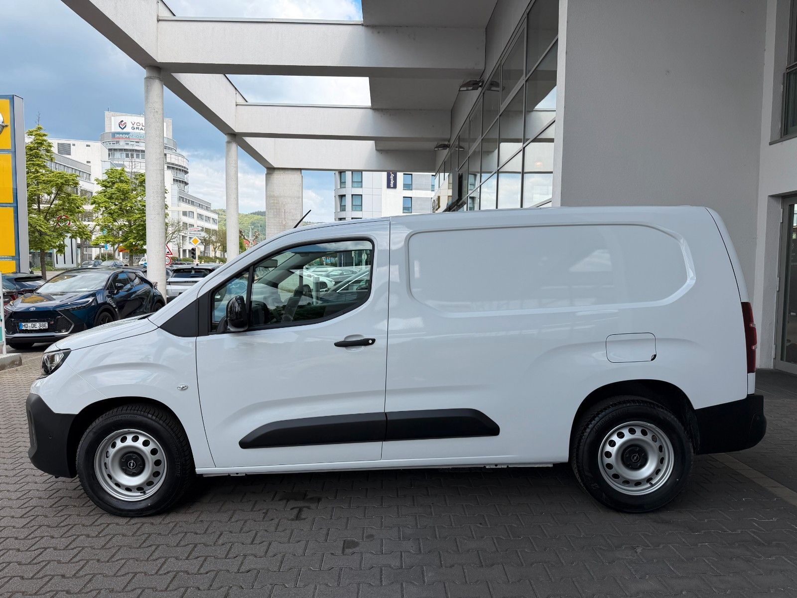 Fahrzeugabbildung Opel Combo E Cargo 1.5 D Basis erhöhte Nutzlast XL