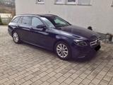 Mercedes-Benz E 220d T AMG Line,Widescreen,8-Fach, - Mercedes-Benz E 220 mit Diesel-Antrieb: Blau