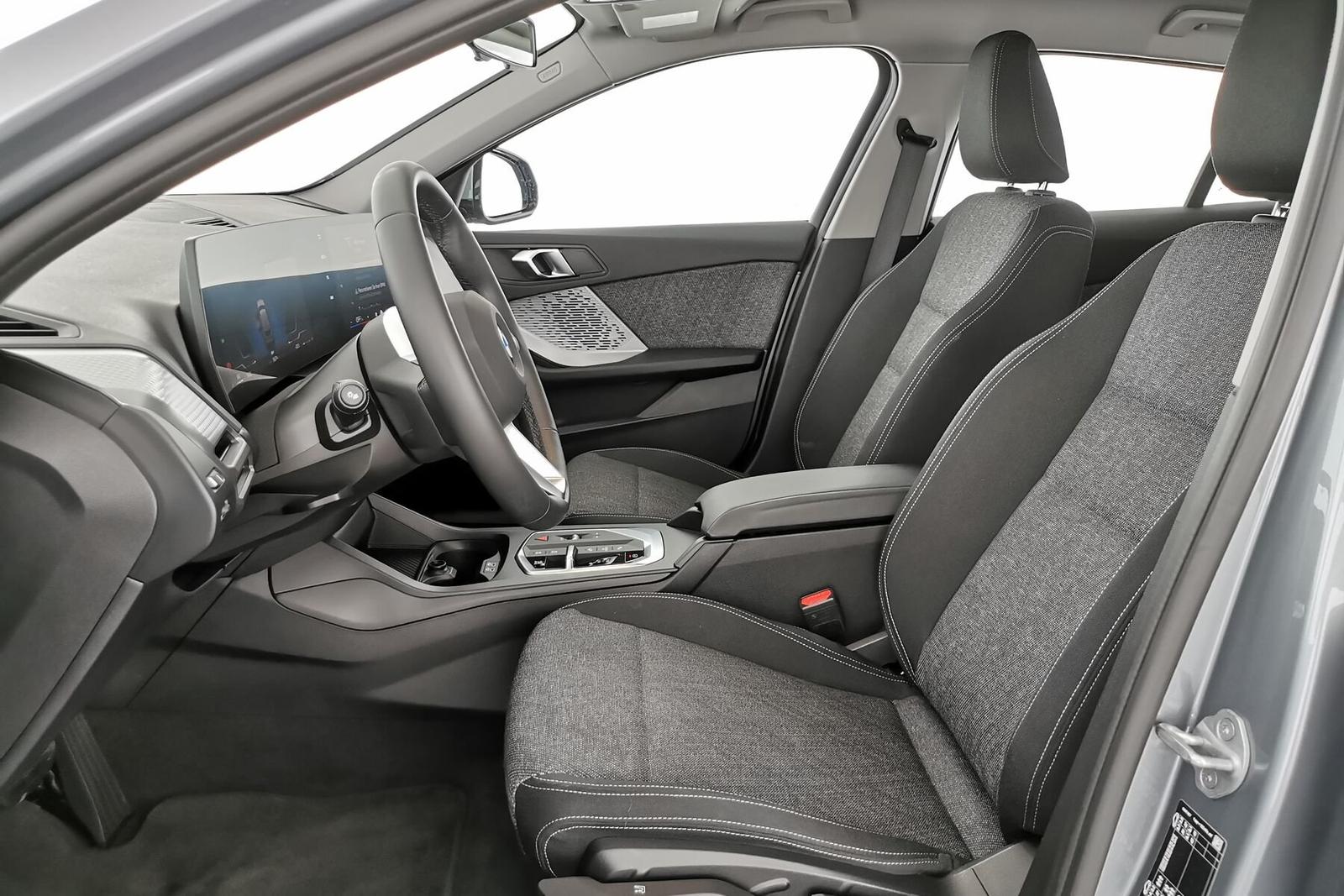 BMW 1 Series i M Sport Design NAV SHZG ParkAss+RFK Alarm, миниатюра 9