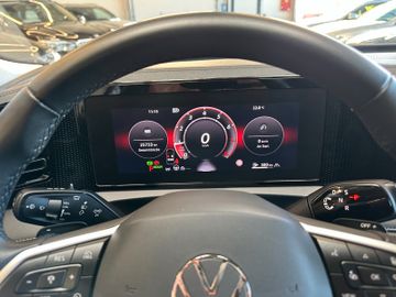 Volkswagen Tiguan *1-HAND*360°*LKHZ*ACC*LED*3-ZONEN*NAVI*