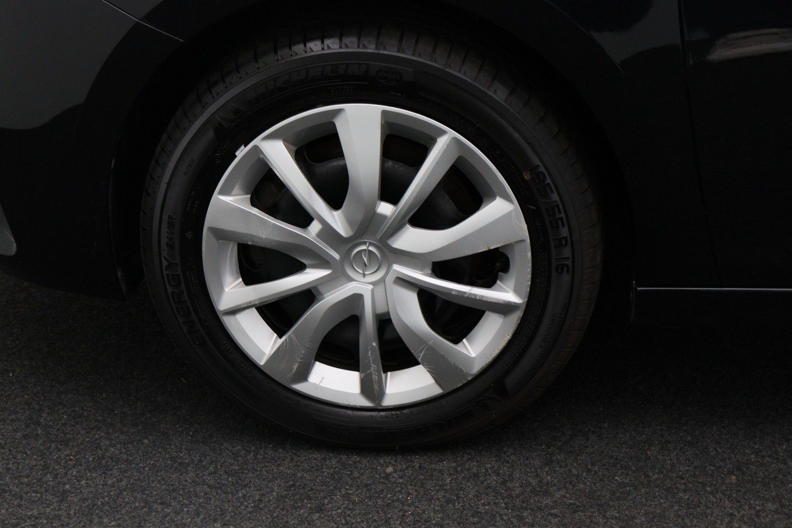Fahrzeugabbildung Opel Zafira C 1.4 Tourer Active NAVI SHZ 7-Sitzer