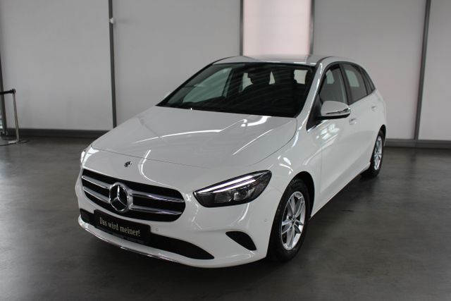 Vorschaubild von: Mercedes-Benz
B 180 LED Anhängerkupplung PTS SHZ