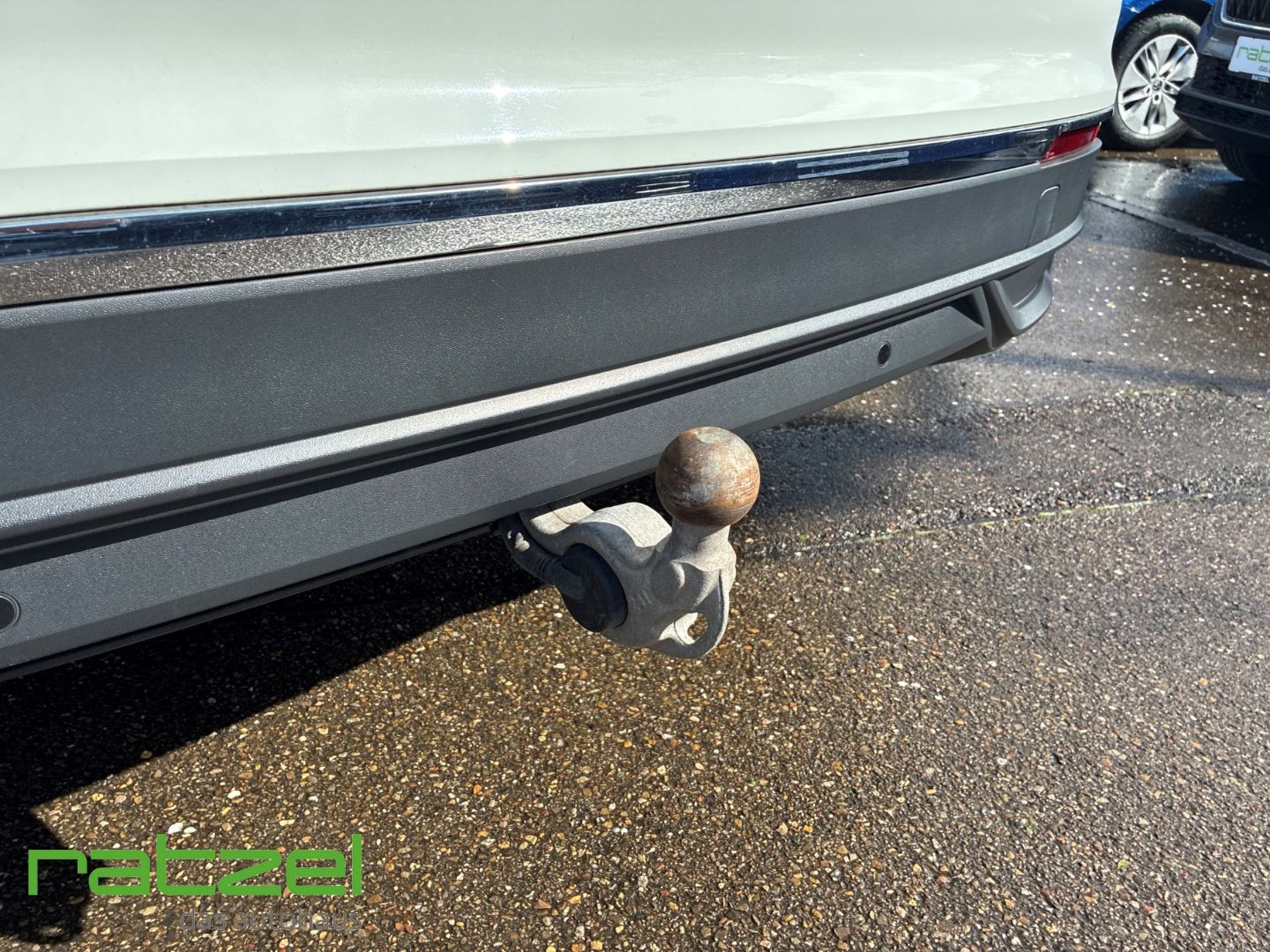 Fahrzeugabbildung Volkswagen Tiguan Life 2.0 TDI DSG AHK-klappbar Navi LED AC