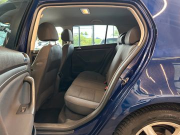MYAUTOCENTER – Gebraucht- und Jahreswagen mit Werkstattservice in Pfaffenhofen Volkswagen Golf V Lim. Trendline *TÜV*Klima*