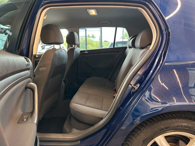 MYAUTOCENTER – Gebraucht- und Jahreswagen mit Werkstattservice in Pfaffenhofen Volkswagen Golf V Lim. Trendline *TÜV*Klima*