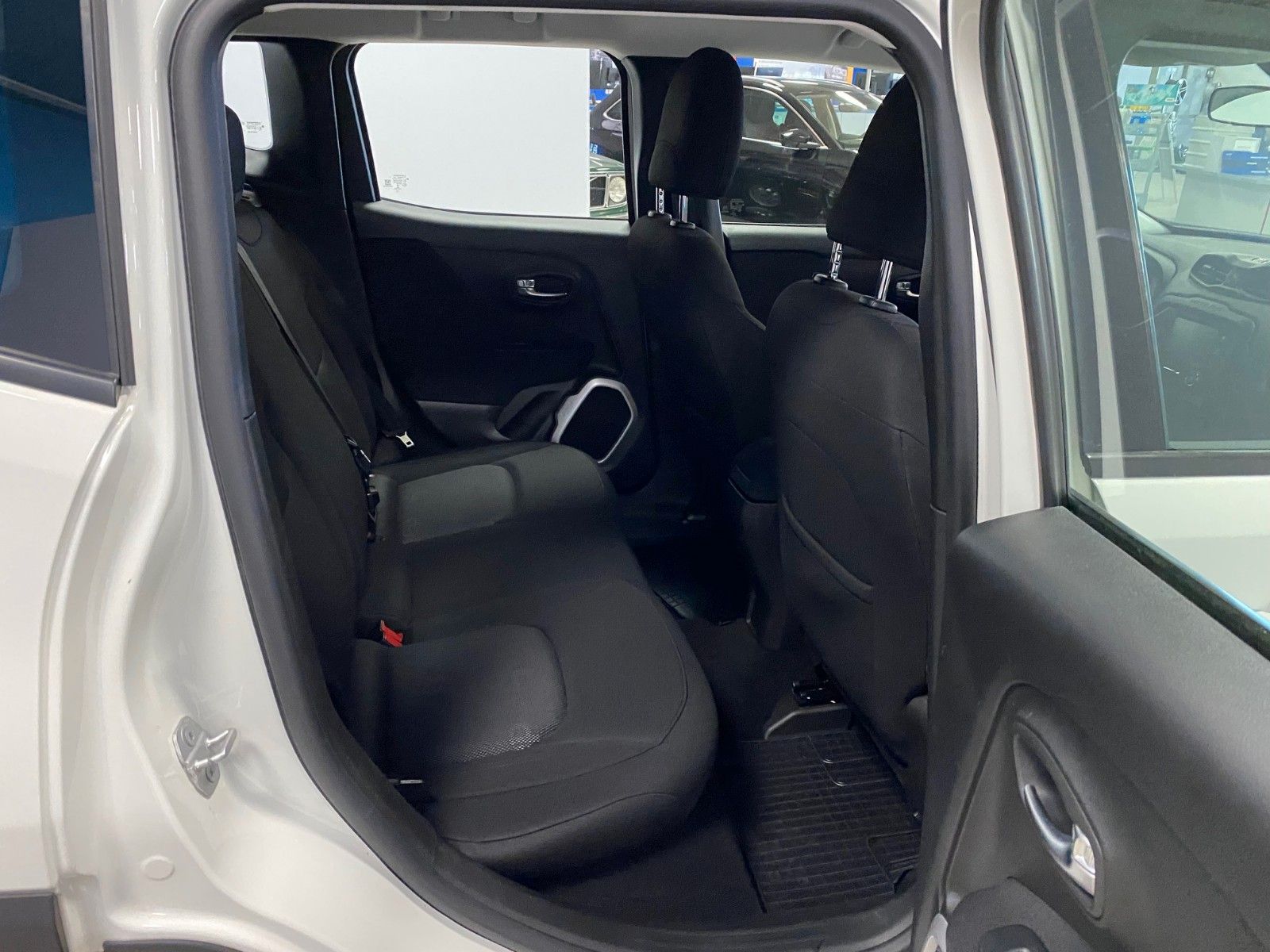 Fahrzeugabbildung Jeep Renegade 1.6 Longitude+KLIMA+ALLWETTER+GARANTIE+