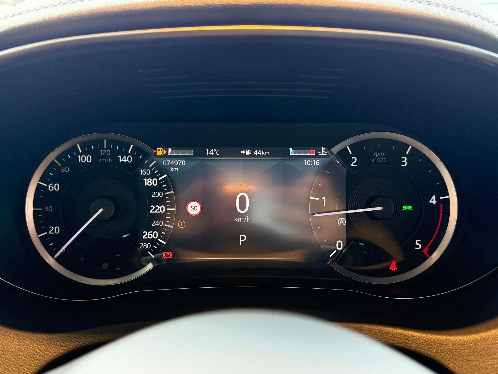 Fahrzeugabbildung Jaguar E-PACE S AWD/BLACK-PACK/360°KAM/LED/3D-KAMERA/