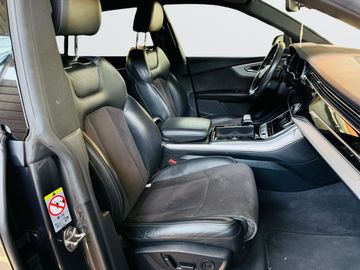 Audi Q8 - 7