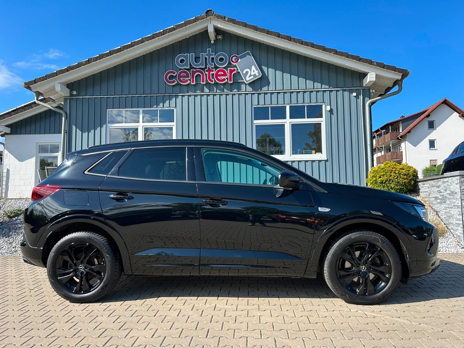 Fahrzeugabbildung Opel Grandland X°GS Line°Kamera°LED°Winterpaket°Navi°