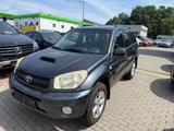 Toyota RAV 4 2.0-l-D-4D 4x4 Edition Tuv 11.2026 - Toyota RAV 4 aus 2005 mit Diesel-Antrieb: Geländewagen