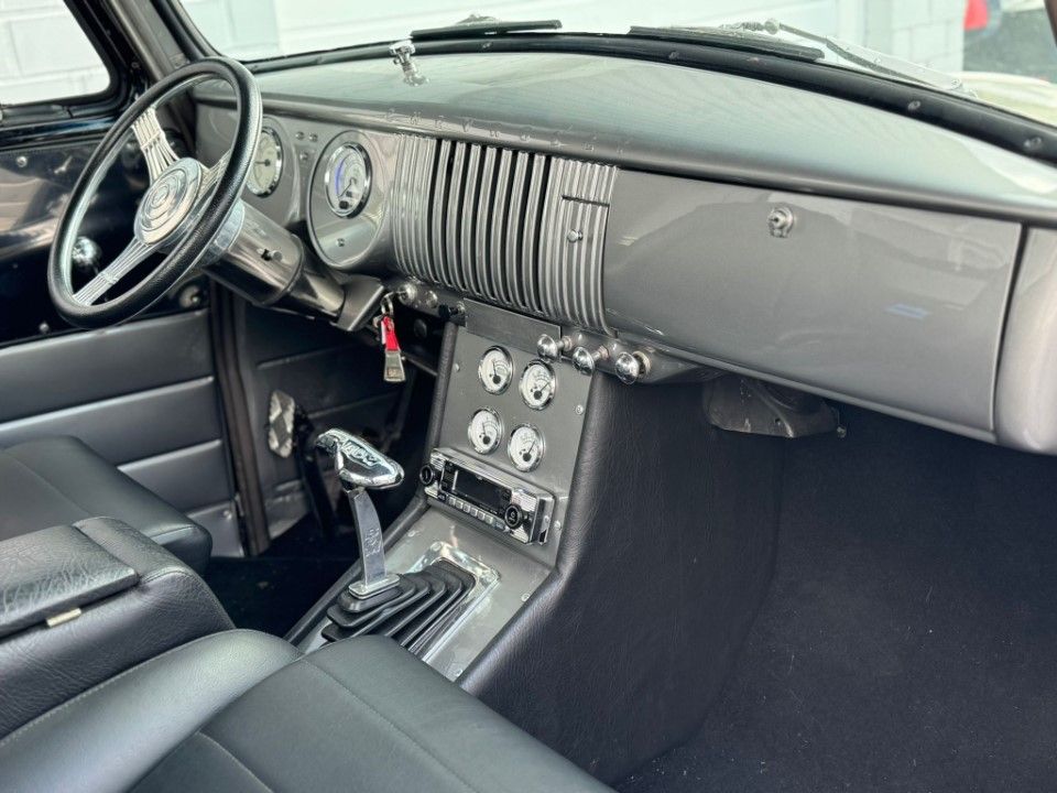 Fahrzeugabbildung GMC 3100 gut gemacht mit HU und H Zul.